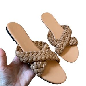 Mtzyoa Womens Woven Braided Tan Criss Cross Flat Sandals Slip On Sz 8.5 NWOB